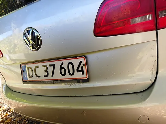 Volkswagen Touran 2011 photo 3