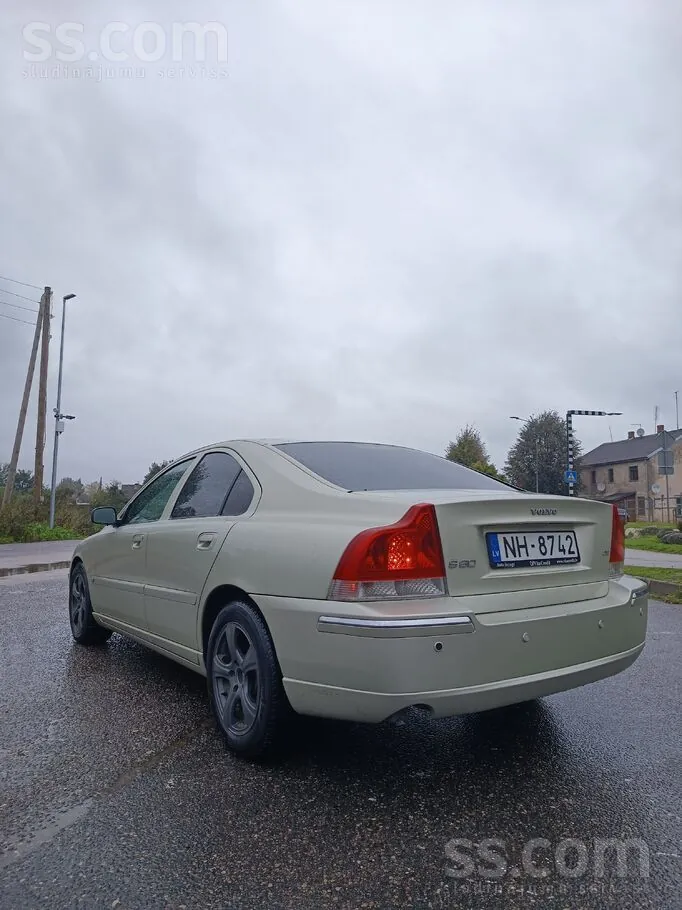 Volvo S60 2004 photo 3