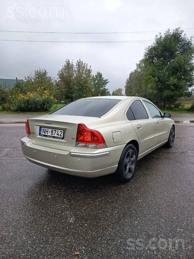 Volvo S60 2004 photo 4