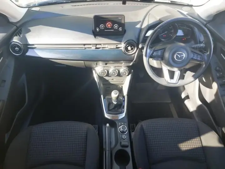 Mazda Mazda2 2019 photo 3
