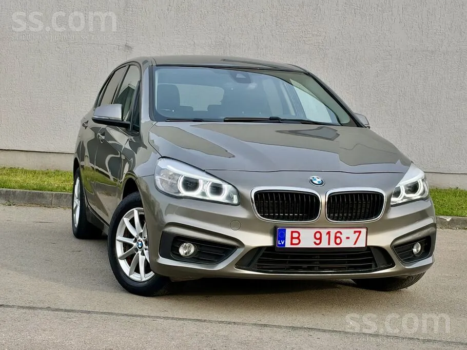 BMW 218 Active Tourer 2015 photo 2