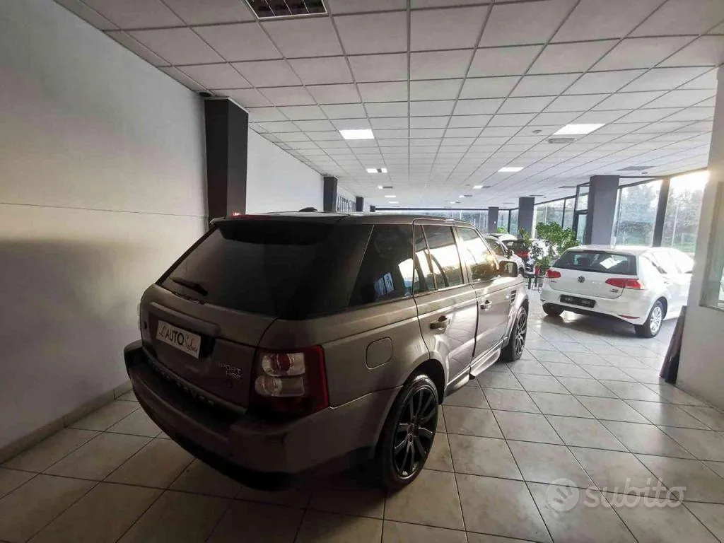 Land Rover Range Rover Sport 2009 photo 3