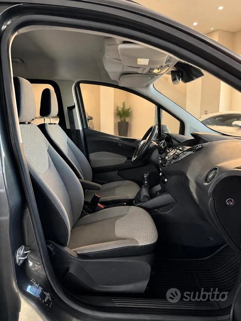 Ford Tourneo Courier 2018 photo 5