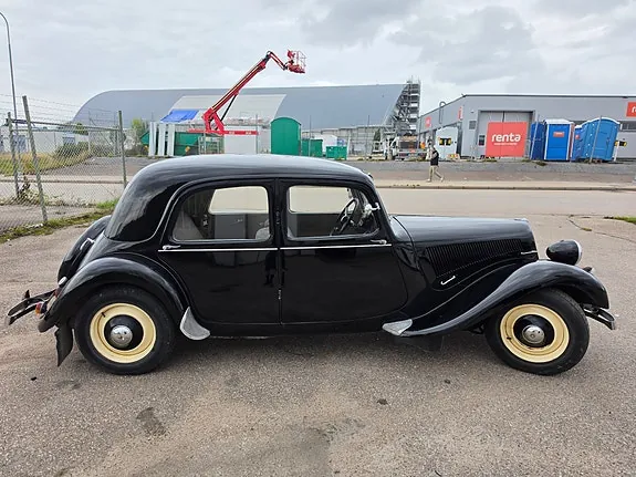 Citroen Traction Avant 1949 photo 3