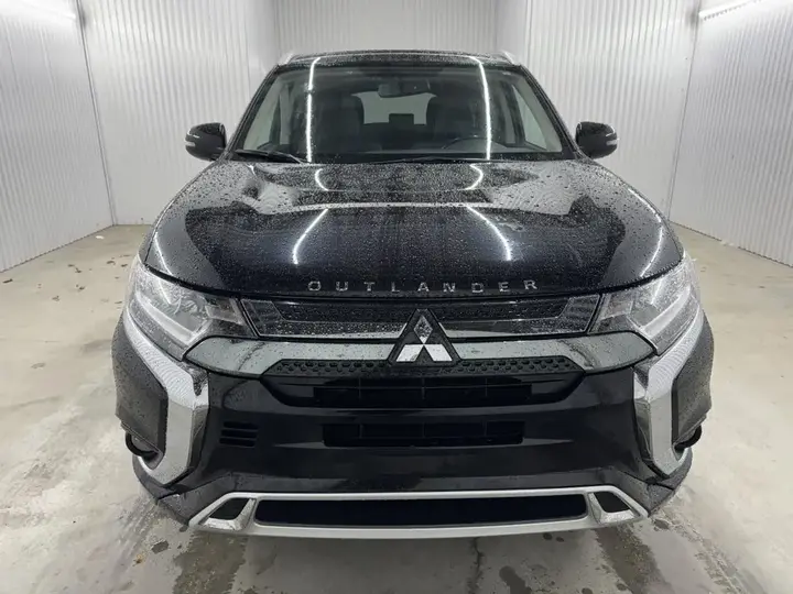 Mitsubishi Outlander 2022 photo 3