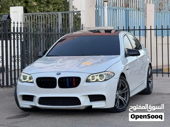 BMW 5 Series 2012 photo 2