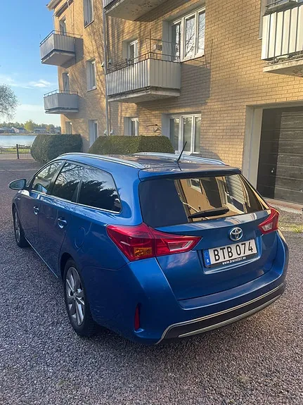 Toyota Auris 2014 photo 2