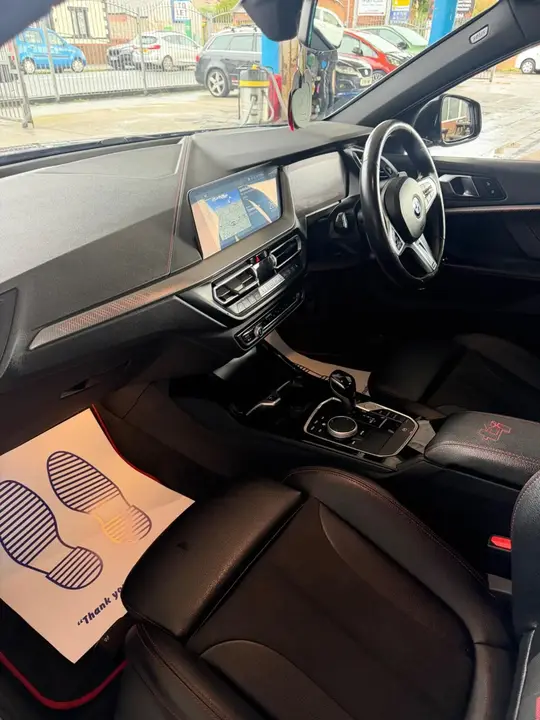 BMW 1 Series 2024 photo 4