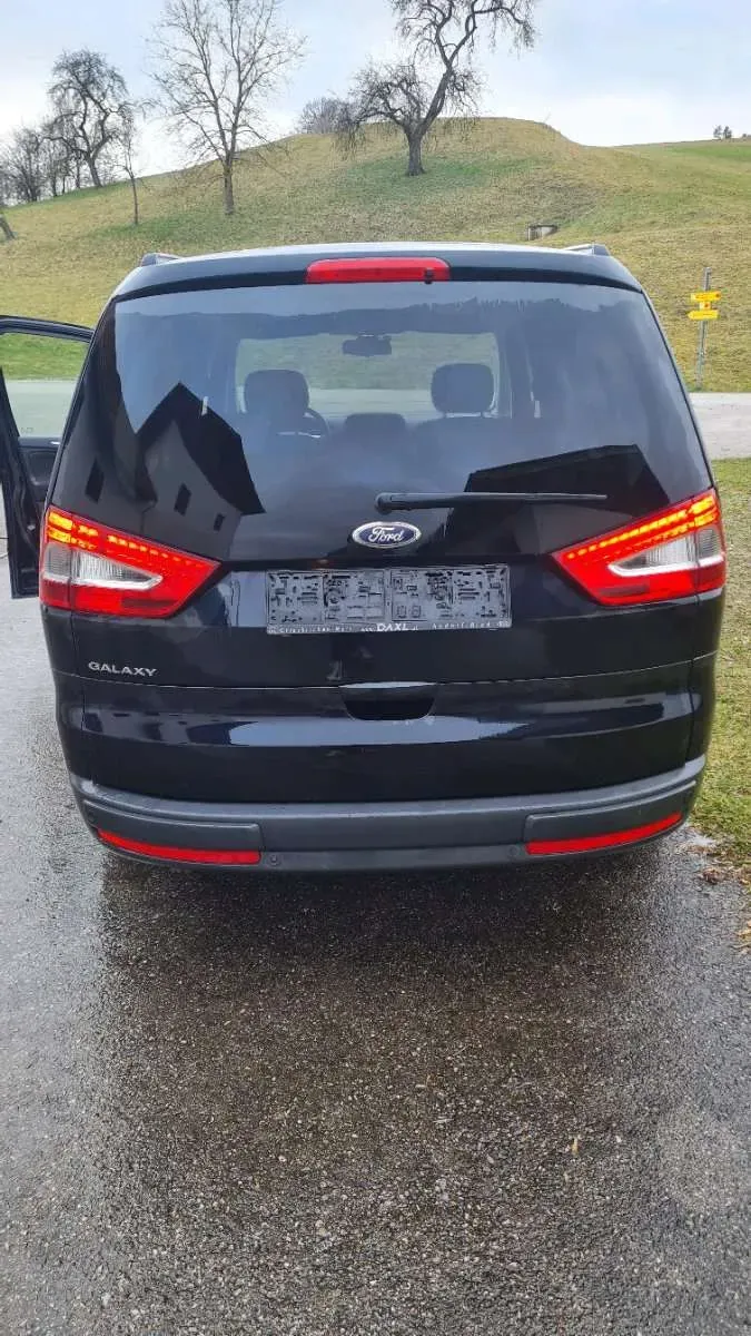 Ford Galaxy 2011 photo 3