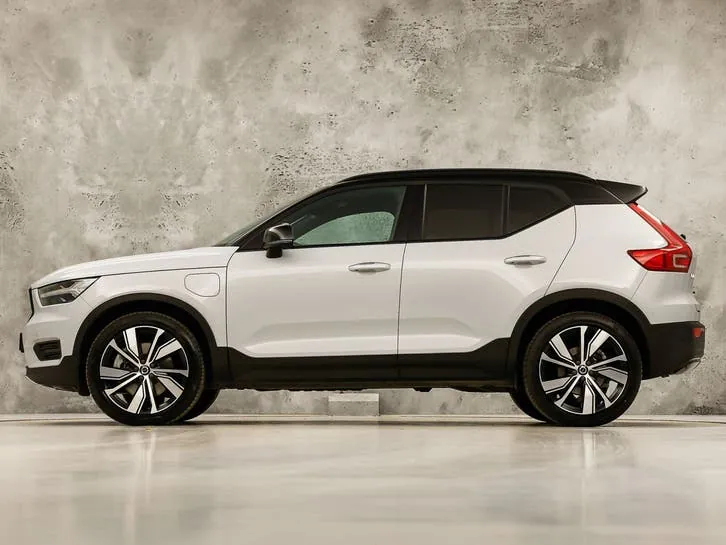 Volvo Xc40 2022 photo 2