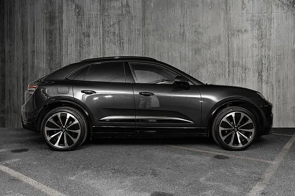 Porsche Macan Turbo 2024 photo 3
