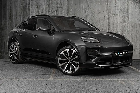 Porsche Macan Turbo 2024 photo 2
