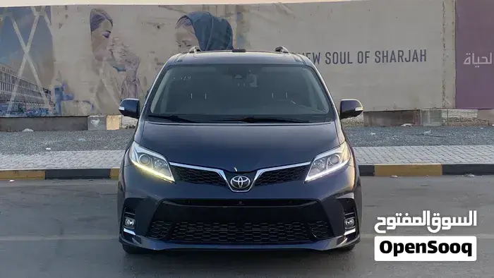Toyota Sienna 2018 photo 3