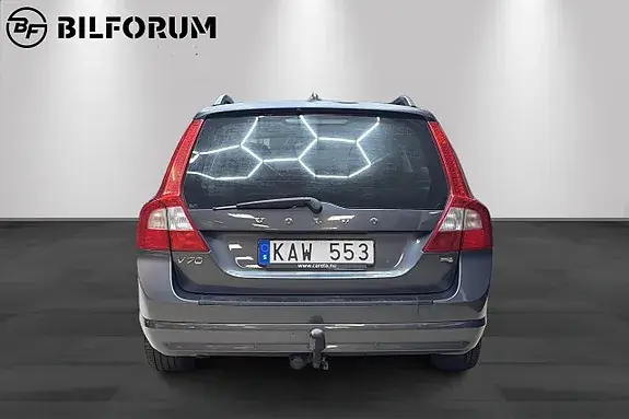 Volvo V70 2010 photo 5