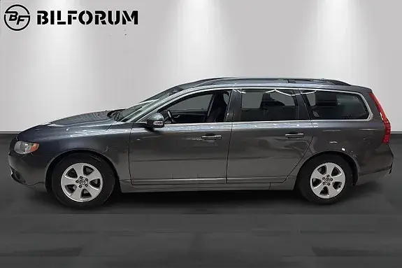 Volvo V70 2010 photo 2