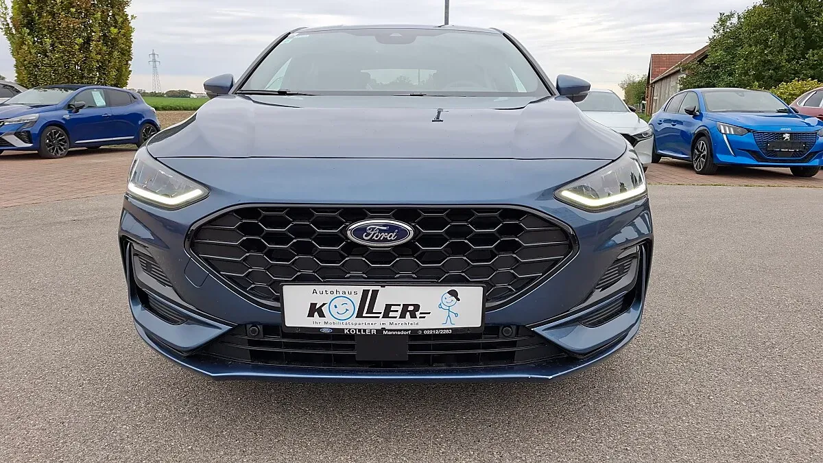 Ford Focus 2022 photo 3