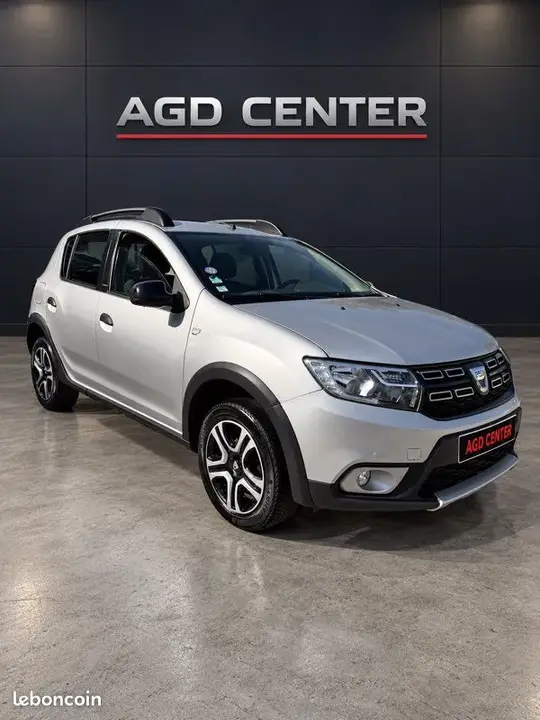 Dacia Sandero 2018 photo 2