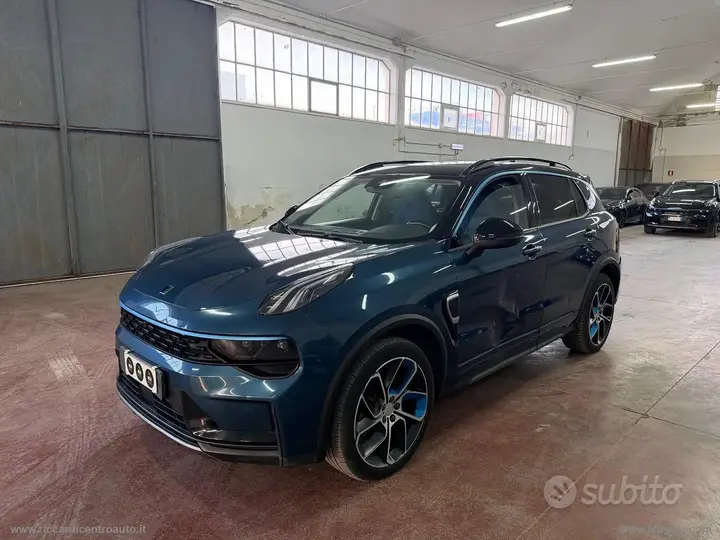 Lynk & Co 01