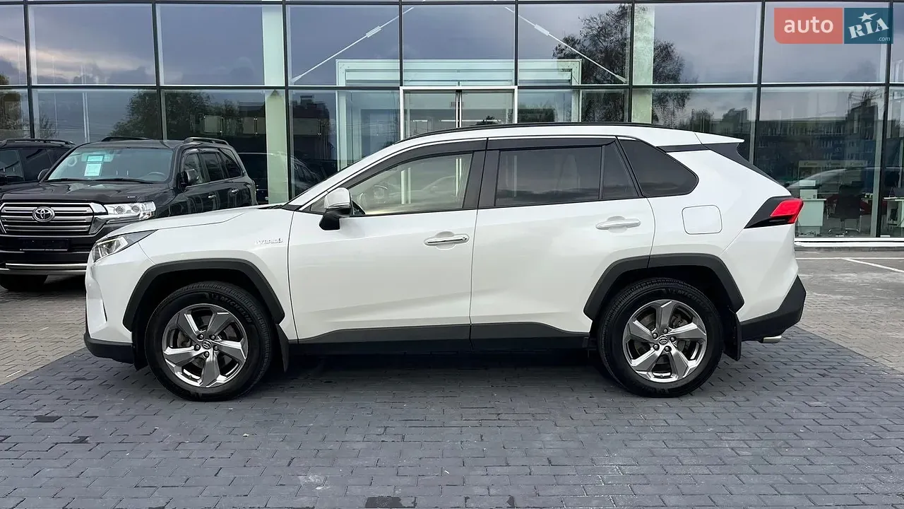 Toyota Rav4 2021 photo 3