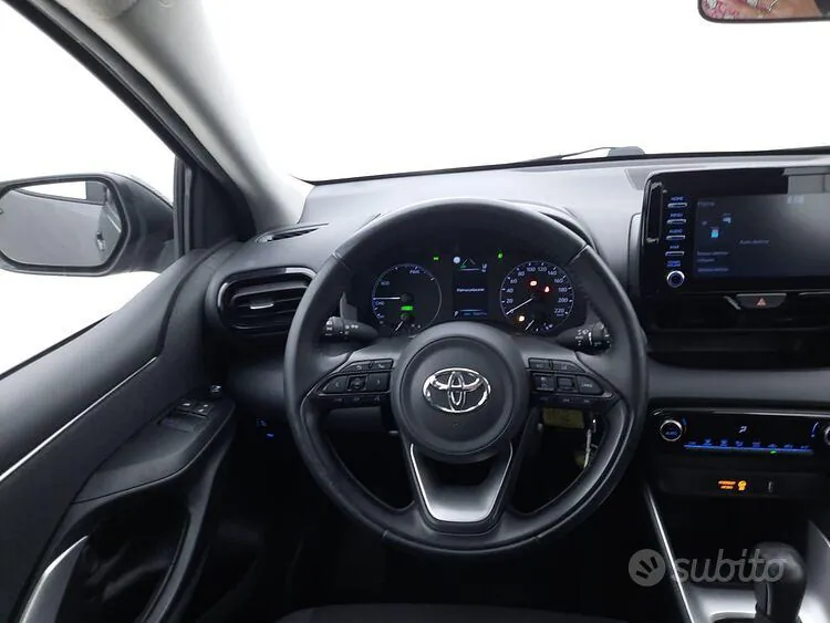 Toyota Yaris 2022 photo 4