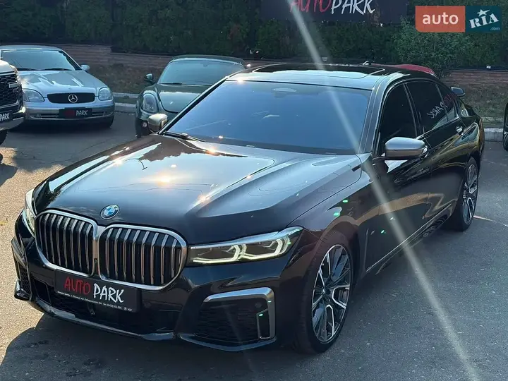 BMW 7 Series 2021 photo 2