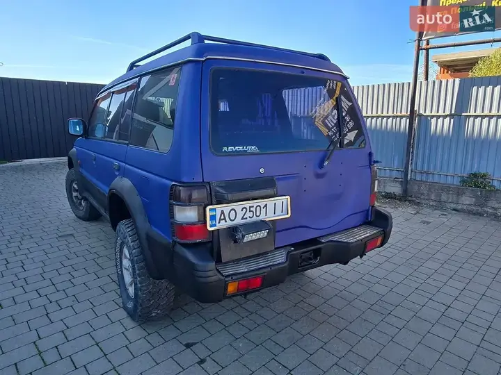 Mitsubishi Pajero 1997 photo 2