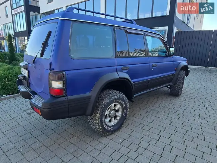 Mitsubishi Pajero 1997 photo 4