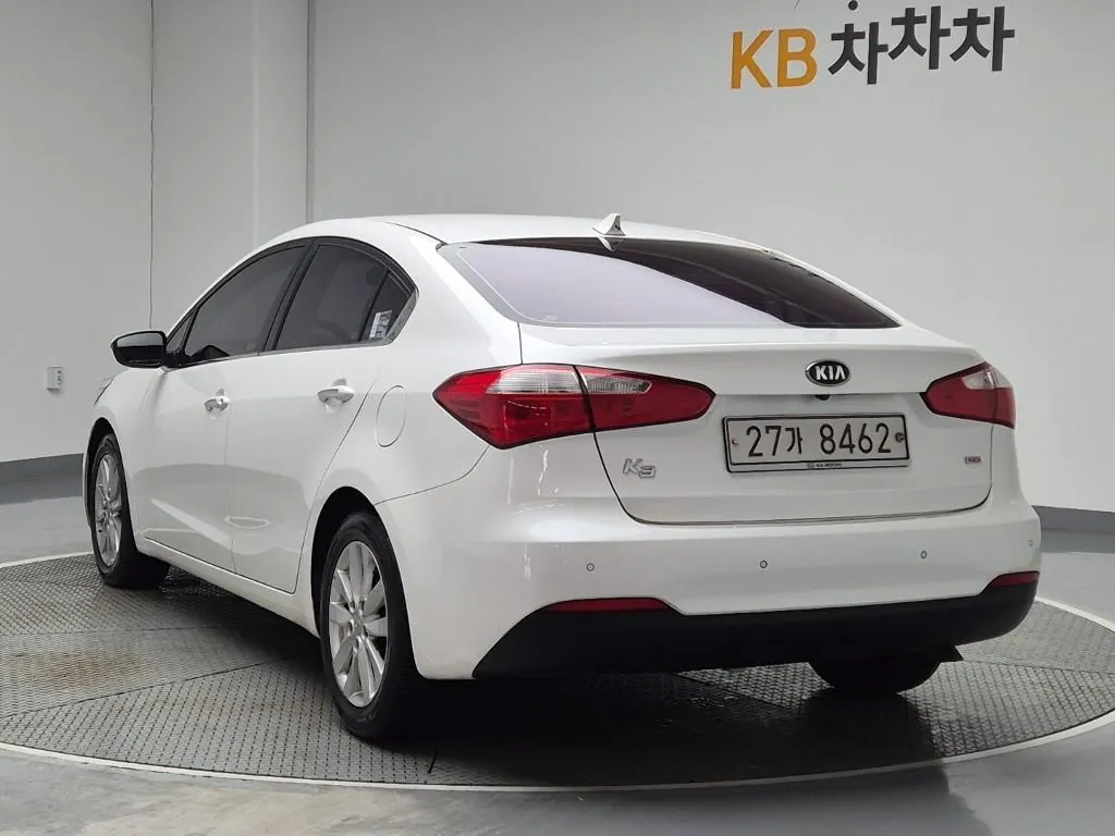 Kia K3 2013 photo 2