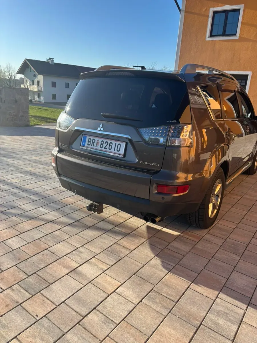 Mitsubishi Outlander 2009 photo 3