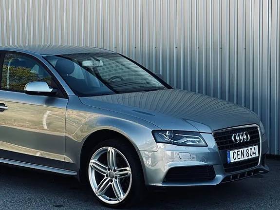 Audi A4 2010 photo 3