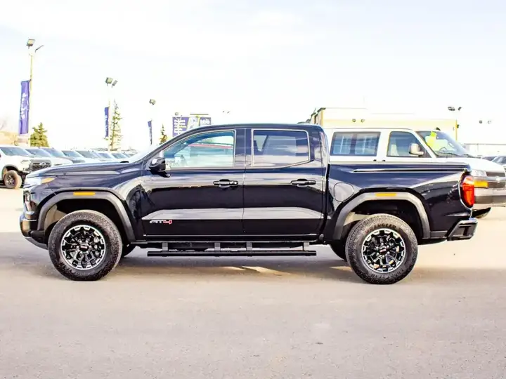 GMC Canyon 2026 photo 2