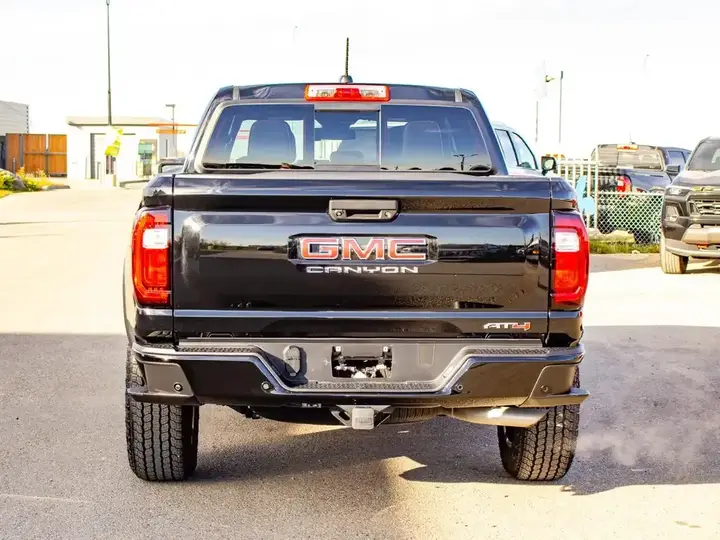 GMC Canyon 2026 photo 5