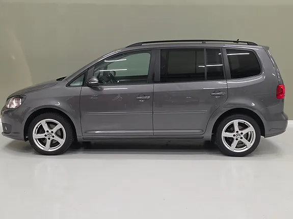Volkswagen Touran 2012 photo 4