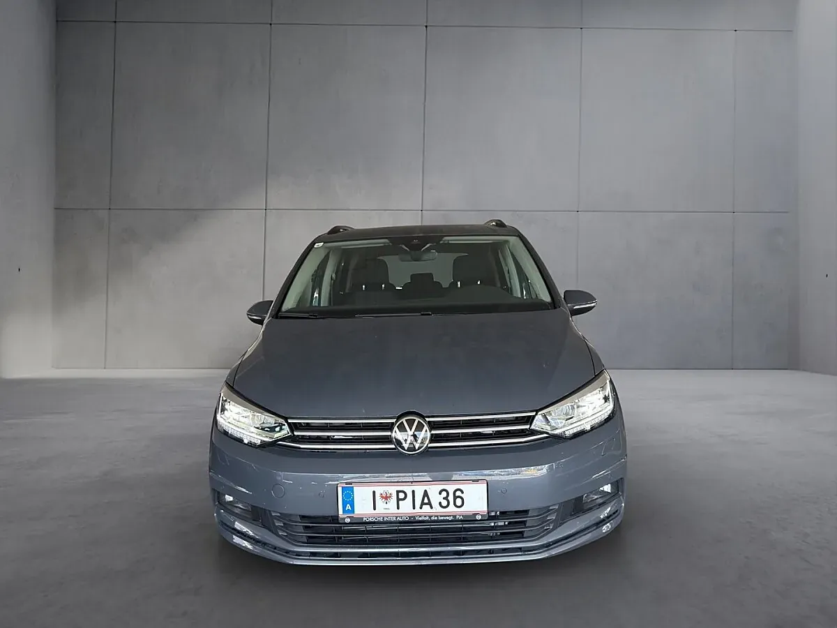 Volkswagen Touran 2026 photo 2