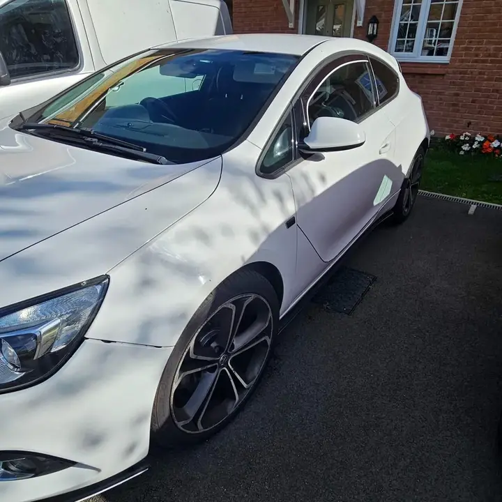 Vauxhall Astra Gtc 2015 photo 4