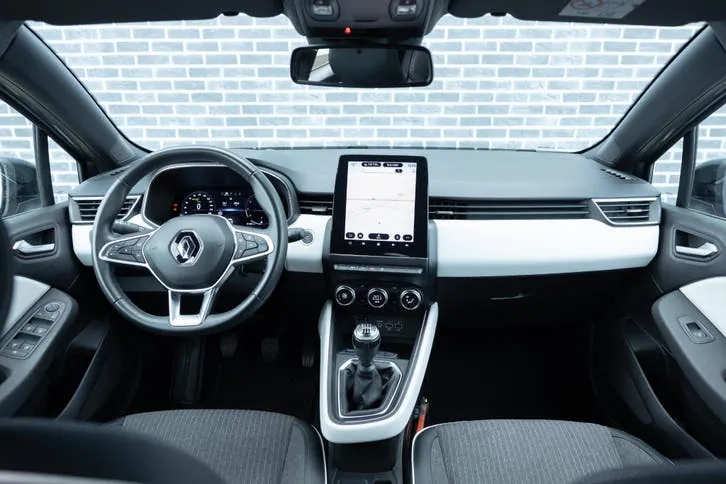 Renault Clio 2023 photo 2