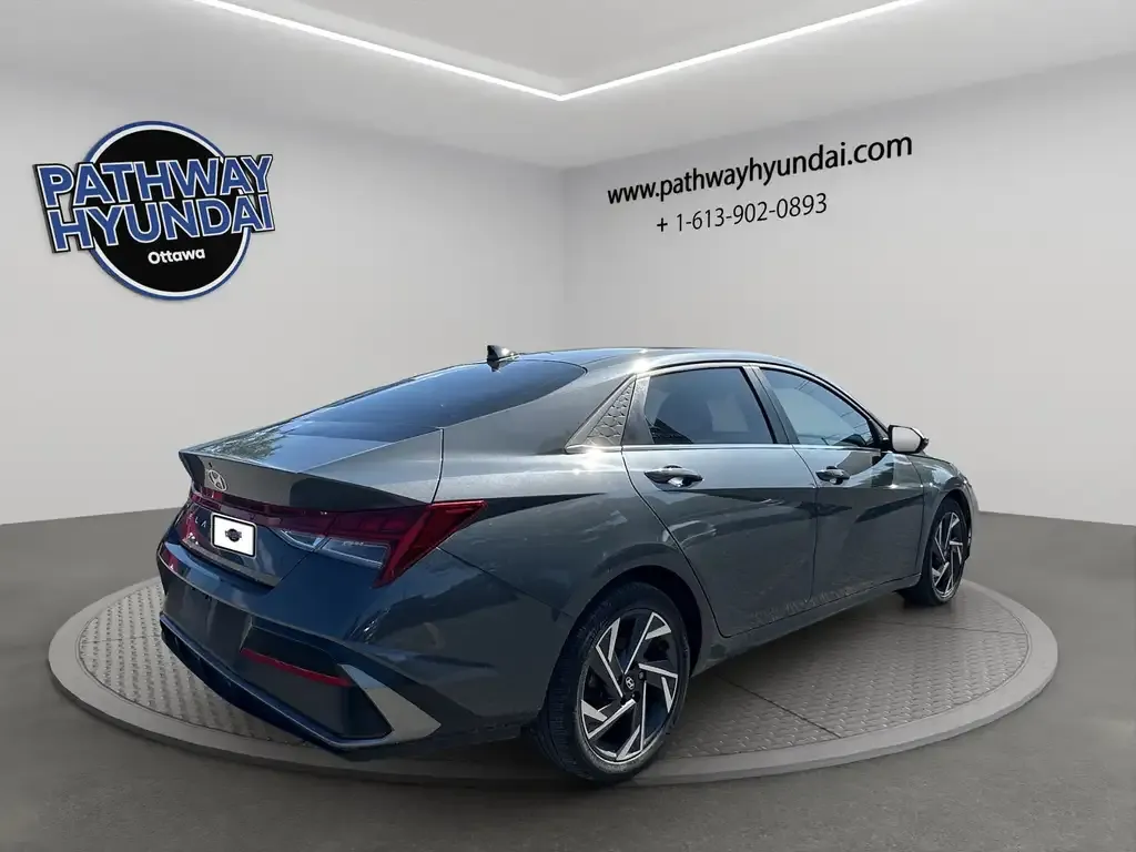 Hyundai Elantra 2025 photo 4