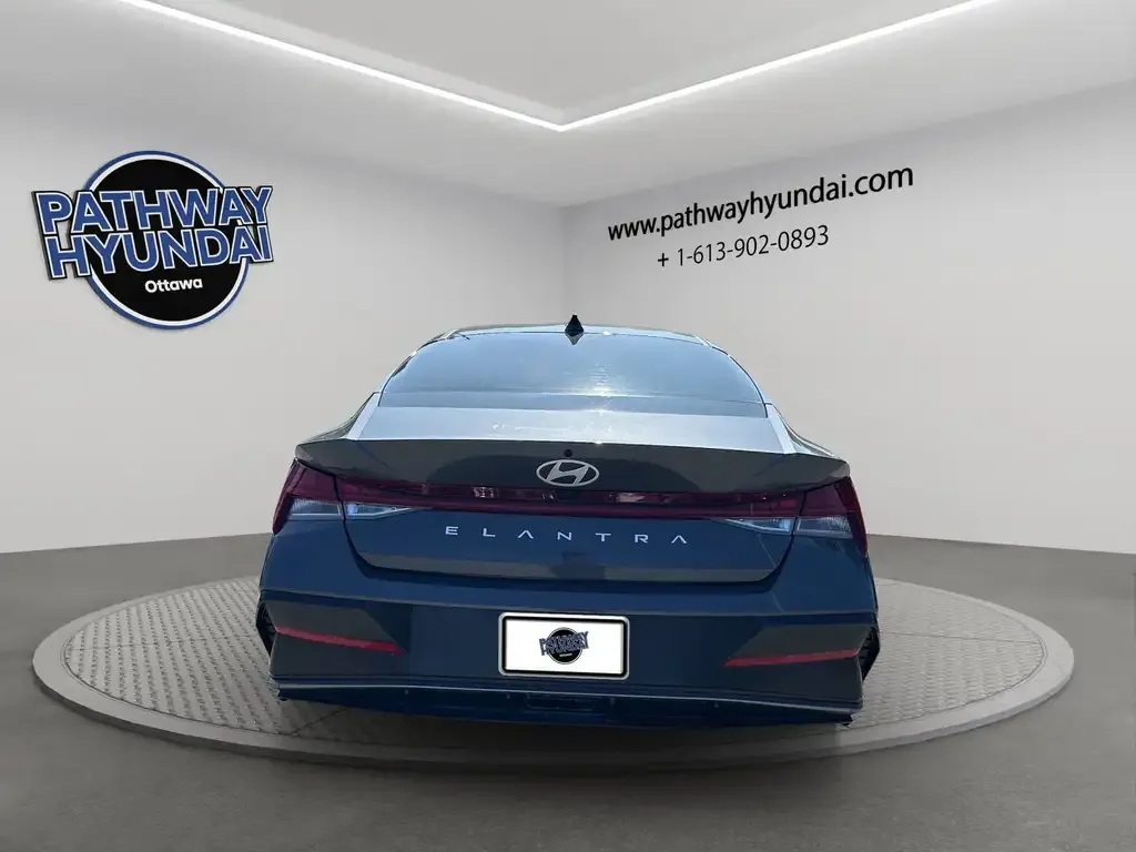 Hyundai Elantra 2025 photo 5