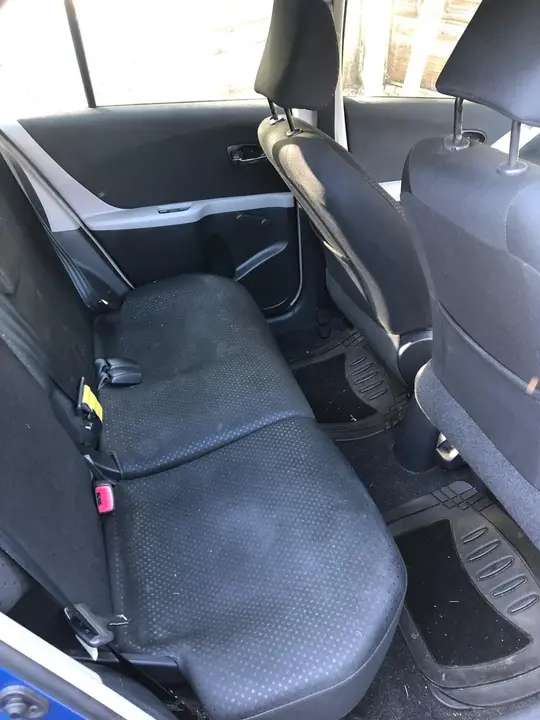 Toyota Yaris 2011 photo 5