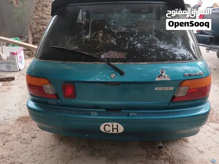 Toyota Starlet 2000 photo 2