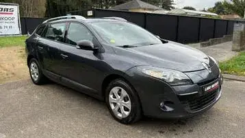 Renault Mégane 2011 photo 2