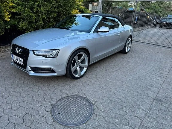 Audi A5 2012 photo 3