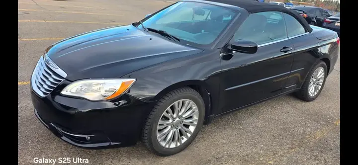 Chrysler 200 2013 photo 3