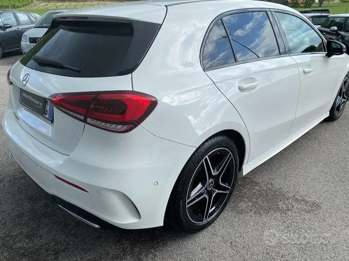 Mercedes-Benz A 180 2018 photo 5