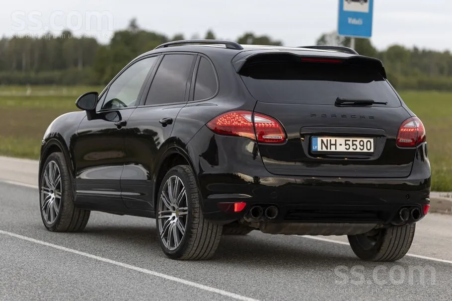 Porsche Cayenne 2011 photo 4