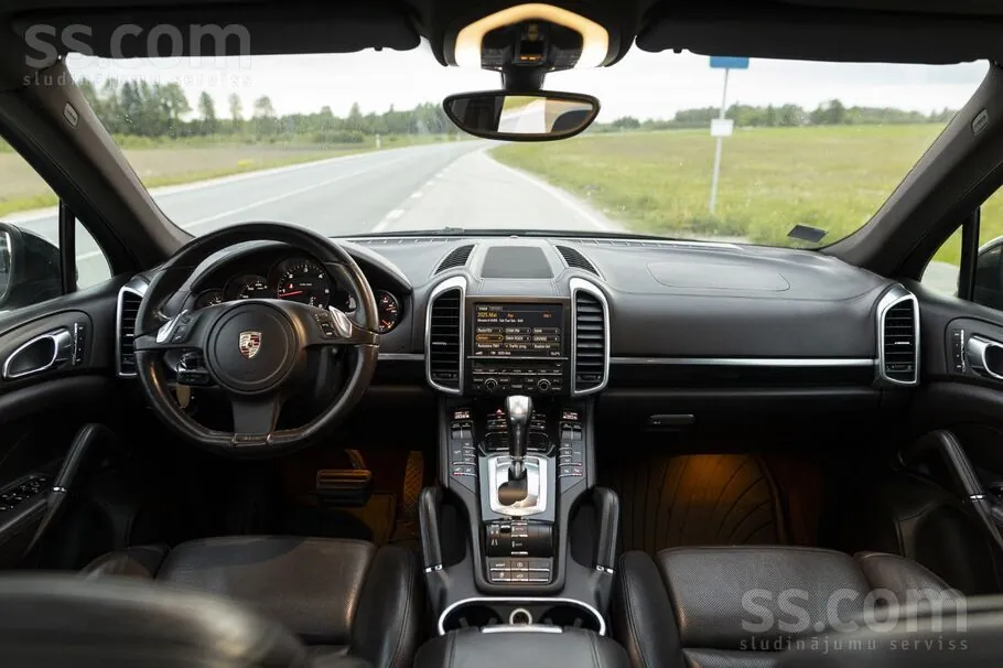 Porsche Cayenne 2011 photo 5