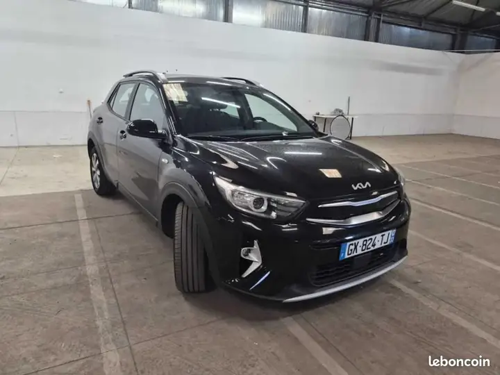 Kia Stonic 2024 photo 2