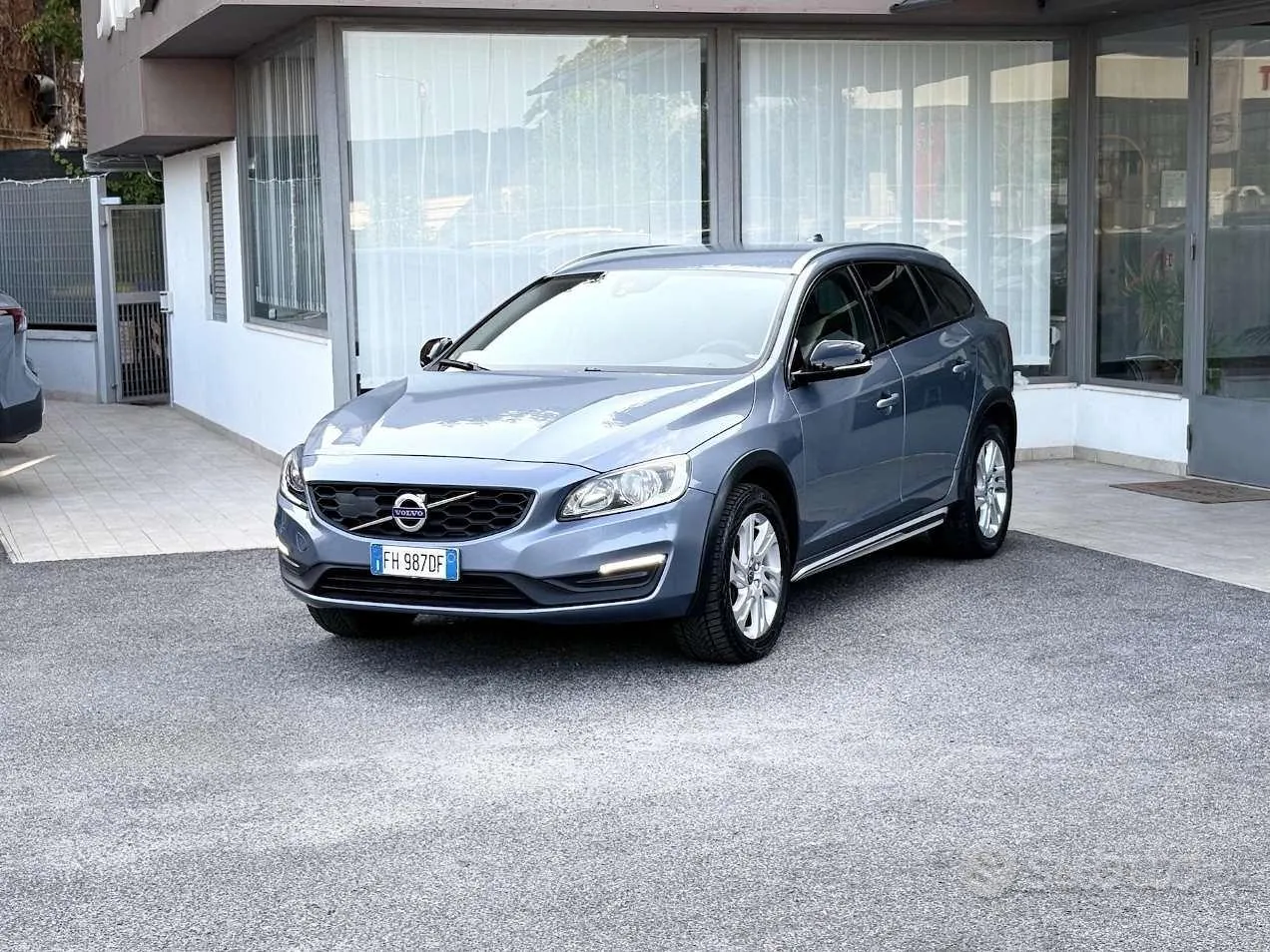 Volvo V60 2017 photo 3