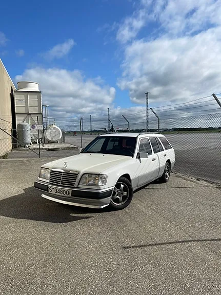 Mercedes-Benz E300