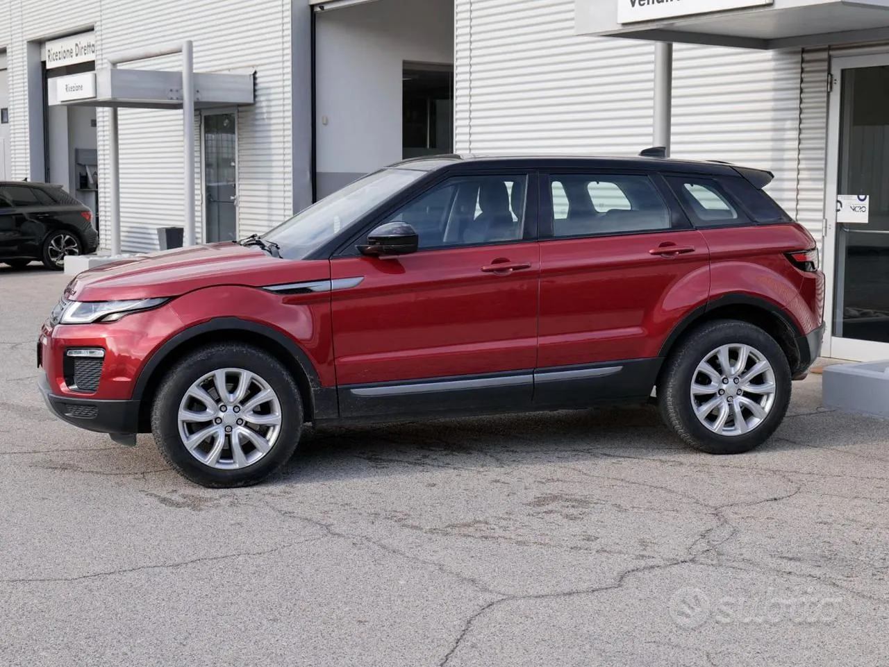 Land Rover Range Rover Evoque 2017 photo 2